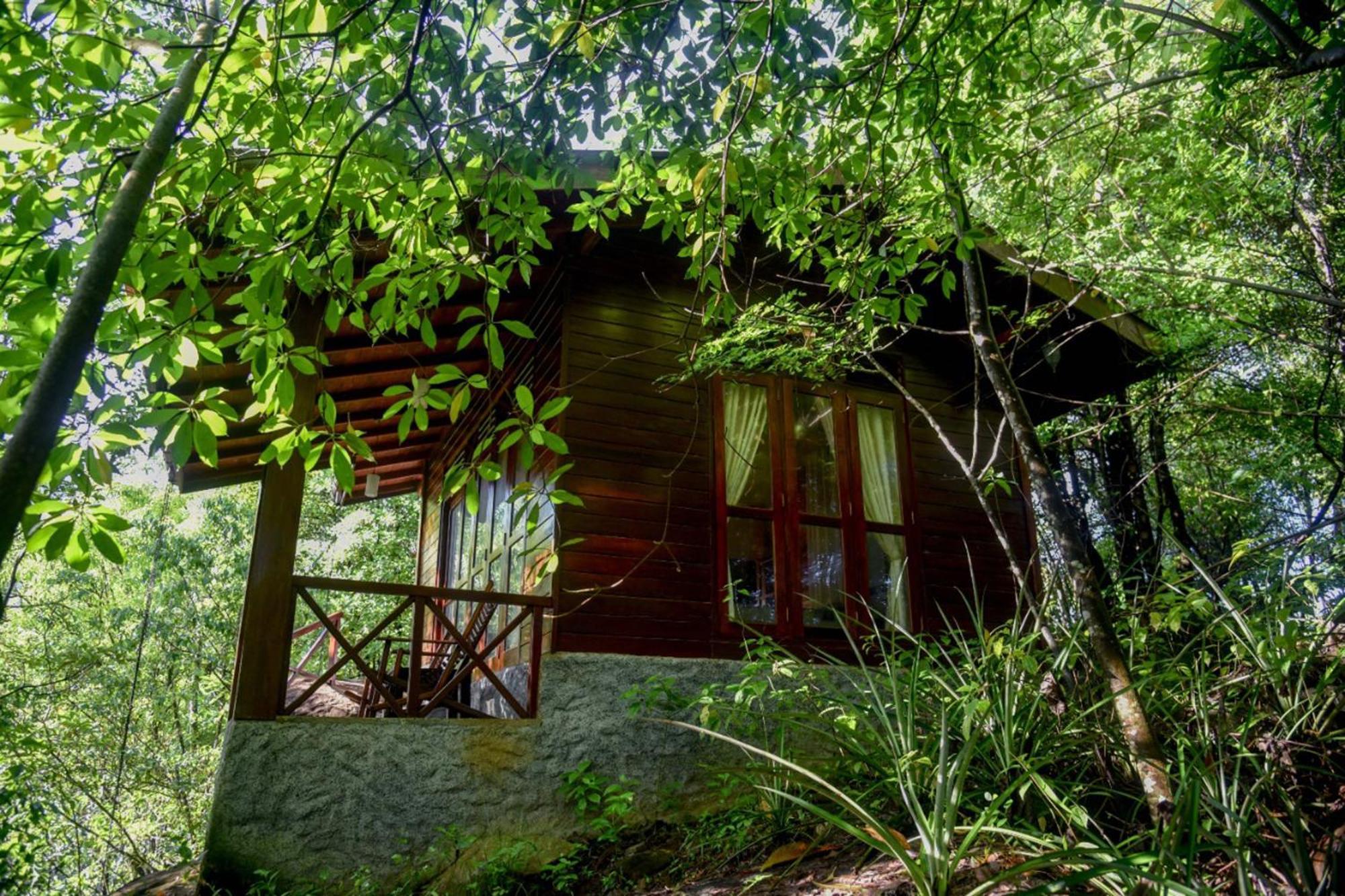 Sinharaja Rest Hotel Deniyaya Ngoại thất bức ảnh