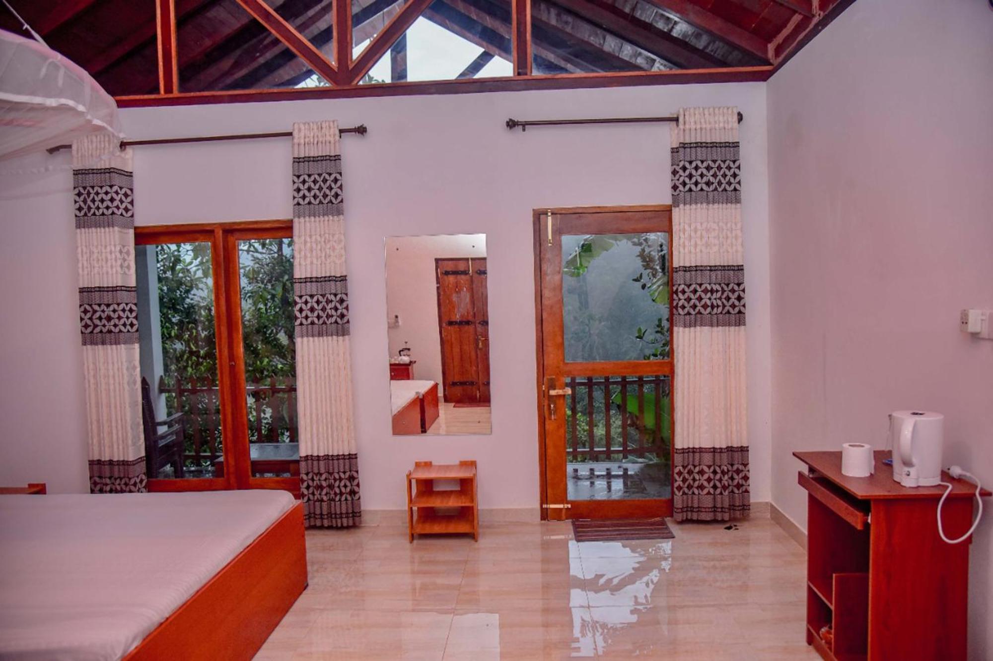 Sinharaja Rest Hotel Deniyaya Ngoại thất bức ảnh